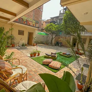 The Melo Pomelo Courtyard. Appartement